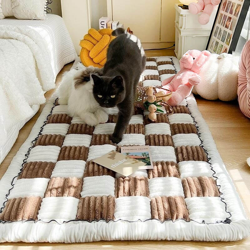 Dog Blanket for Couch – Cream Plaid Fuzzy Chenille Sofa Protector & Washable Pet Mat