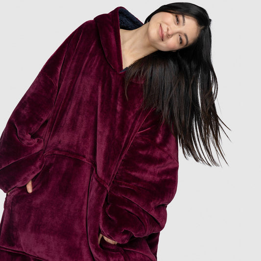 Oversized Wearable Blanket Hoodie – Wine | Sherpa Lined, Double-Layer, One Size, Machine Washable, Large Pocket