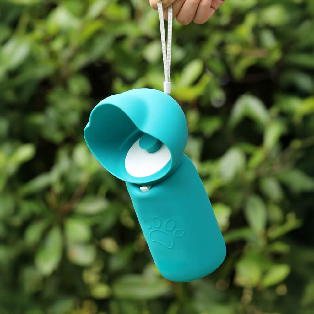 Folding Dog Water Bottle – Soft Silicone, Leak-Proof, 500 ml