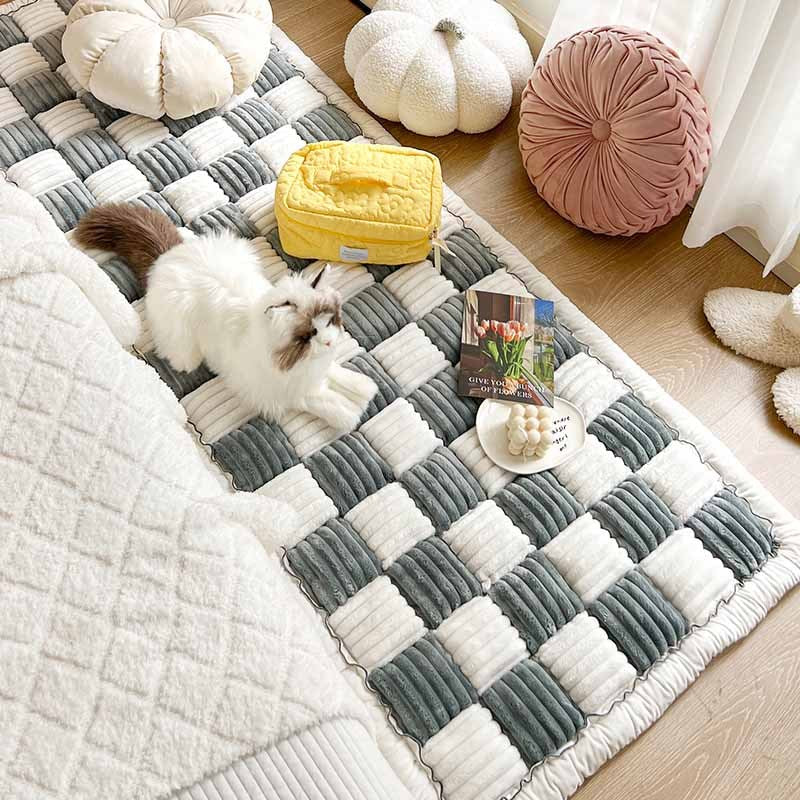 Dog Blanket for Couch – Cream Plaid Fuzzy Chenille Sofa Protector & Washable Pet Mat
