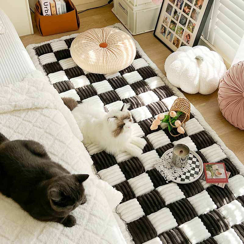 Dog Blanket for Couch – Cream Plaid Fuzzy Chenille Sofa Protector & Washable Pet Mat