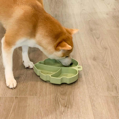 Leaf Suction Pet Bowl – Non-Slip Silicone, 3 Compartments