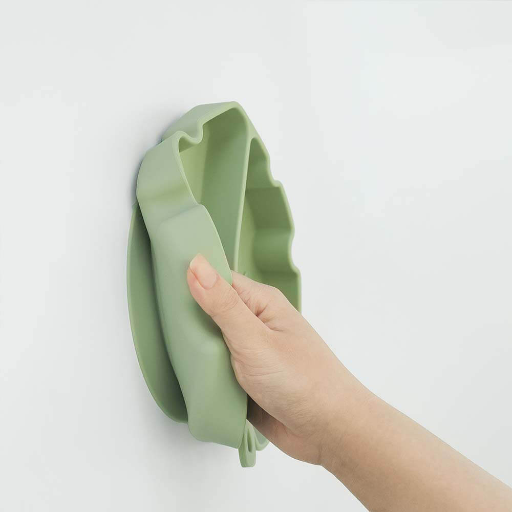 Leaf Suction Pet Bowl – Non-Slip Silicone, 3 Compartments